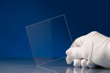 Bulletproof glass in the laboratory of optics. Checking the optical properties of tempered glass