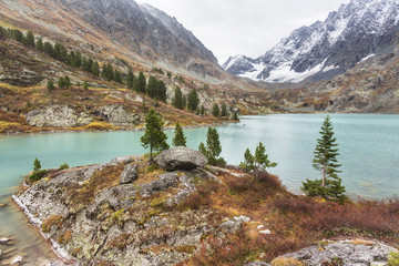 Lake Kuiguk. Altai Mountains autumn landscape