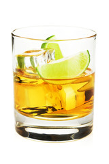 Whiskey cocktail with lime