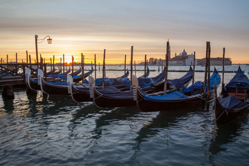 Fototapeta na wymiar Sonnenaufgang in Venedig, Italien 