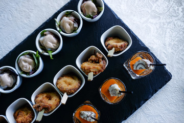 Закуски с морепродуктов © Mediaupdator