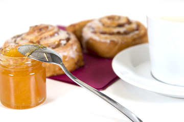 Sweet rolls with nuts and jam