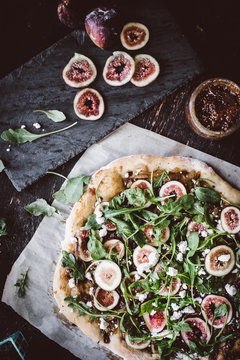 Pizza with figs and homemade fig jam