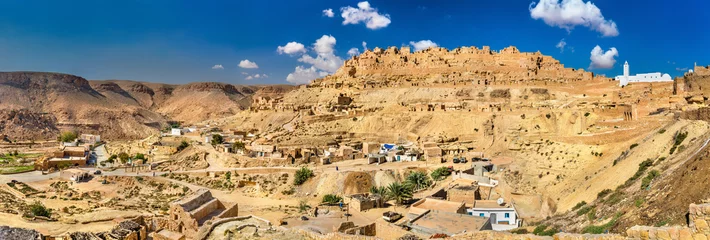 Fototapete Rund Panorama of Chenini, a fortified Berber village in South Tunisia © Leonid Andronov