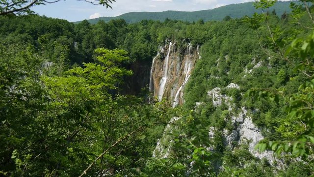 Plitvice cascate e f fiumi nel parco naturale
