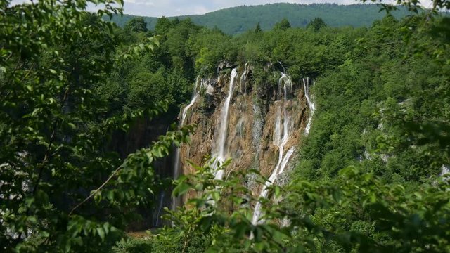 Plitvice cascate e f fiumi nel parco naturale