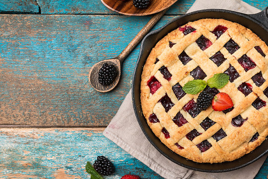 Traditional berry pie