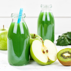 Grüner Smoothie Saft Apfel grün Kiwi Spinat Quadrat Fruchtsaft Frucht Früchte