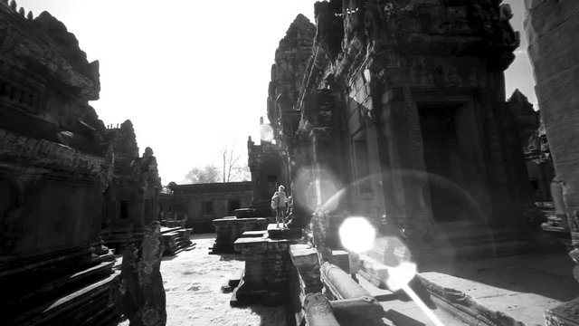 Steadicam gimbal motion and pan across Banteay Srei 
