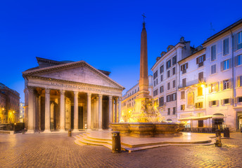 Fototapeta na wymiar View of Pantheon and Rotonda square. Rome, Italy