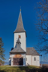 Fototapeta na wymiar Die Georgikirche über dem Klopeiner See / Unterkärnten / Österreich