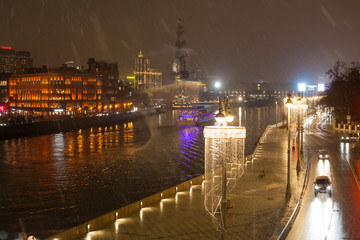 Fototapeta na wymiar Moscow lights under the wet snow