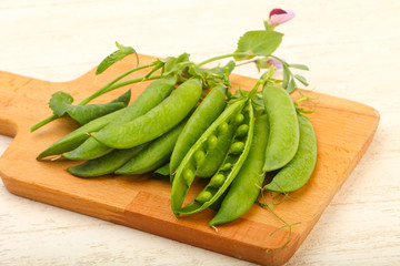 Ripe green peas