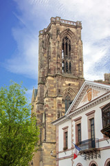 Fototapeta na wymiar Rouffach. Eglise ND de l'Assomption et la façade du musée, Alsace, Haut Rhin