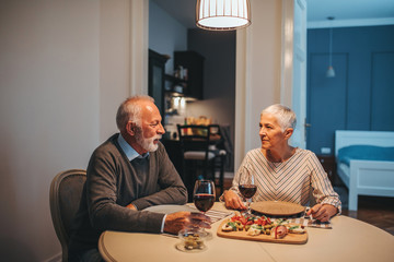 Romantic evenings with wine