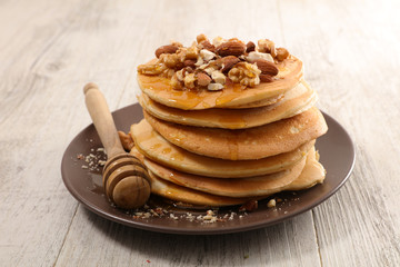 pancake with nuts