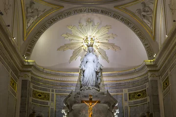 Zelfklevend Fotobehang Monument Chapel of Our Lady of the Miraculous Medal, Paris, France