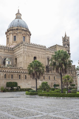 Fototapeta na wymiar cattedrale di Palermo