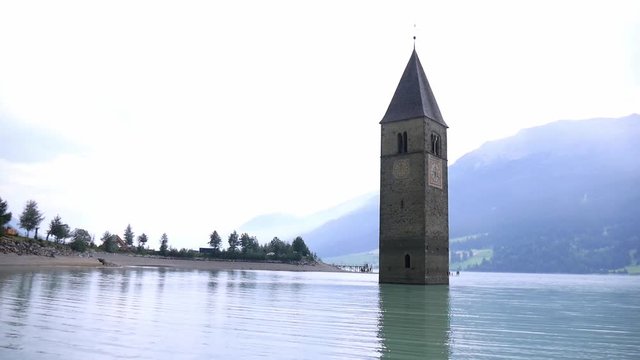 Lago di Resia a Curon Venosta