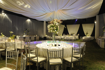 table decorated with flowers for weddings