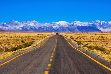 route sur l'altiplano