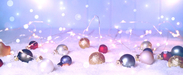 Weihnachten Hintergrund - Weihnachtskugeln - Grußkarte
