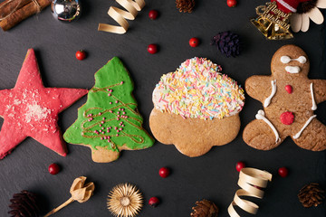 Fototapeta na wymiar Winter Christmas background with gingerbread cookies