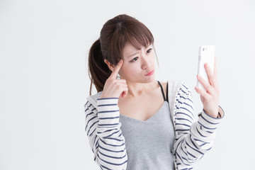 スマホ・女性(白バック)