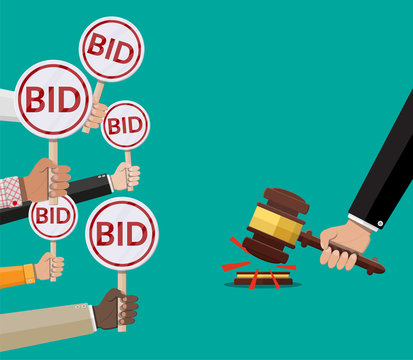 The Pros and Cons of Using Bid Paddles