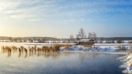 весенний пейзаж на озере с камышом и беседкой, Россия, Урал  © 7ynp100