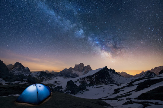 Un indimenticabile nottata in tenda sotto la volta celeste