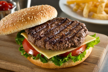 Grilled Angus Burger © fudio