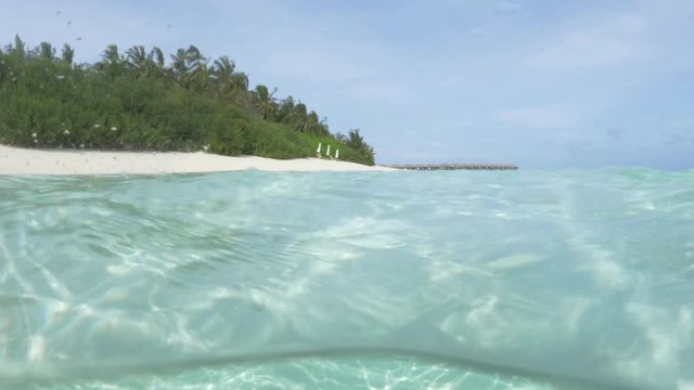 4K | Shallow Water Over Under | Maldives