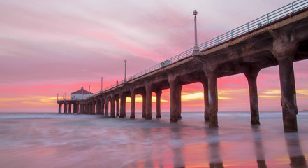 Fototapeta na wymiar Manhattan Beach Pier Sunset