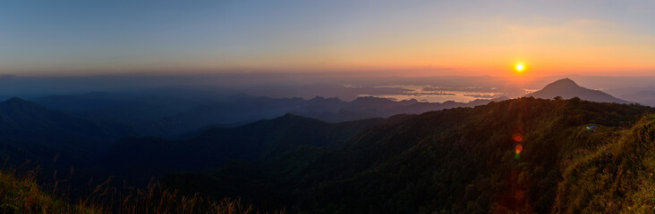 Obraz premium Panorama view of high mountain in sunset time
