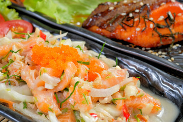 Spicy salmon salad 