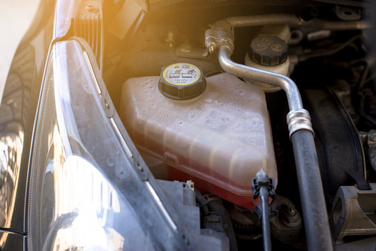 Car engine liquid of dirty,Powerful car engine