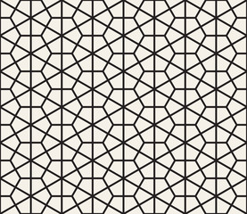 Vector seamless pattern. Modern stylish abstract texture. Repeating geometric tiling from striped elements.. - 185335075