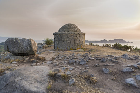 Monte de O Facho en Donon (Cangas de Morrazo, Pontevedra - Espa&ntilde;a.