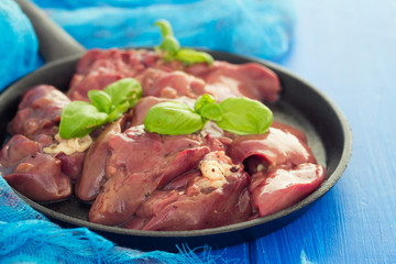 raw chicken liver with black pepper