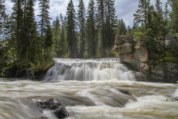 Fototapeta premium Rushing Spring Water in Yellowstone