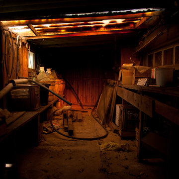 Urban explorer barn