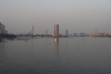 Obraz premium Cairo from University Bridge