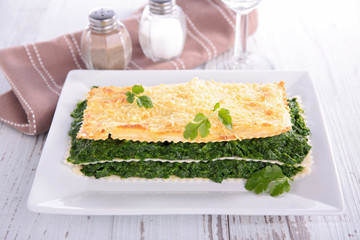spinach lasagne with cheese