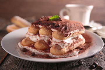 homemade tiramisu cake