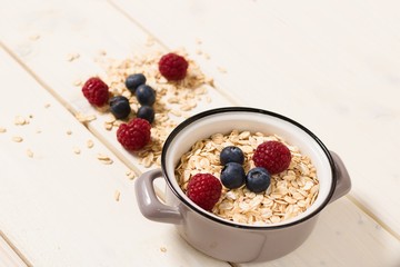 Oatmeal and berries