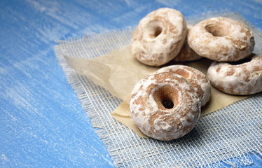  fragrant fresh gingerbread on a wooden background.