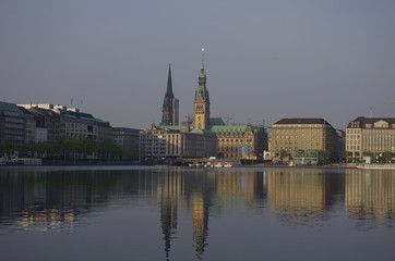 Naklejka premium ハンブルク アルスター湖の風景