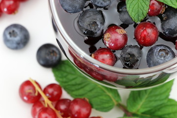 Panna Cotta con guarnizione ai frutti di bosco