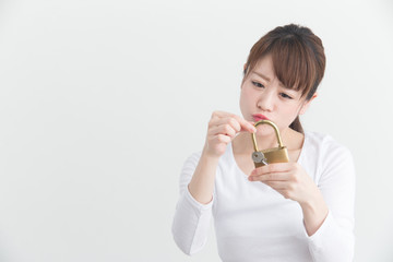 エプロン姿の女性・白バック